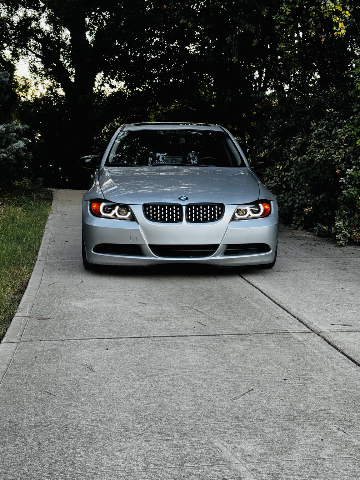 Valkyrie front driveway view